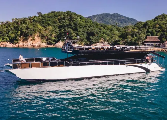 Luxury Mega Yacht 100' - The most impressive yacht in the bay of Puerto Vallarta