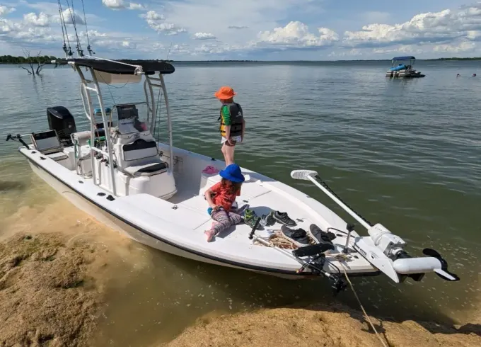 Mako 2201 for Fishing or Cruising with the family! Lavon, Lewisville, Roberts