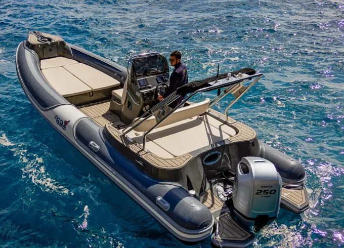 Fast, Fun, and Fabulous: Capri tour by RIB 780!