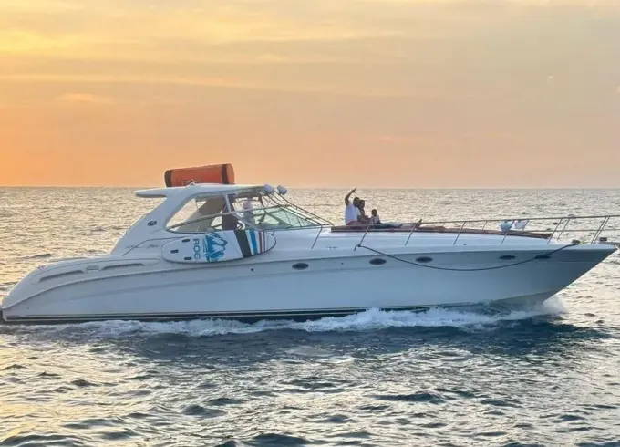 Supersport SeaRay 50 Motor Yacht in Puerto Vallarta