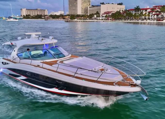 FLAWLESS 46ft - Sea Ray Sundaner