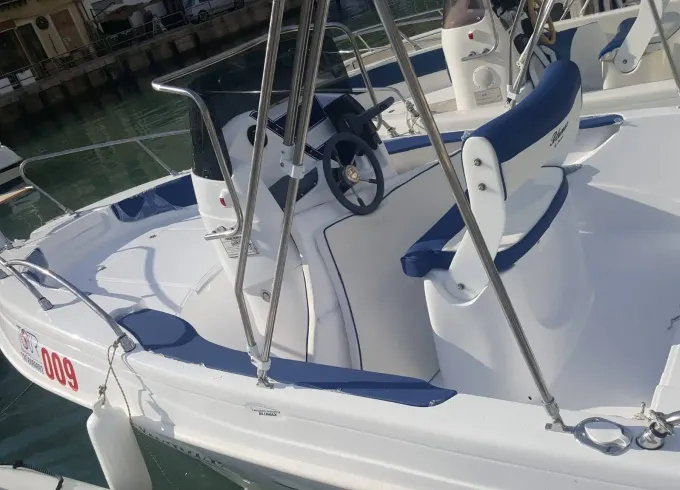 Blumax 009 Deck Boat for Rent in Castellammare del Golfo, Italy