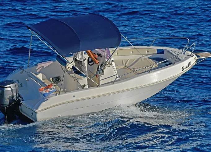 Blumax 550 Open with Yamaha 100 hp engine