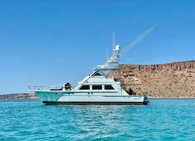 Surprise yourself with our Horizon 60ft Yacht