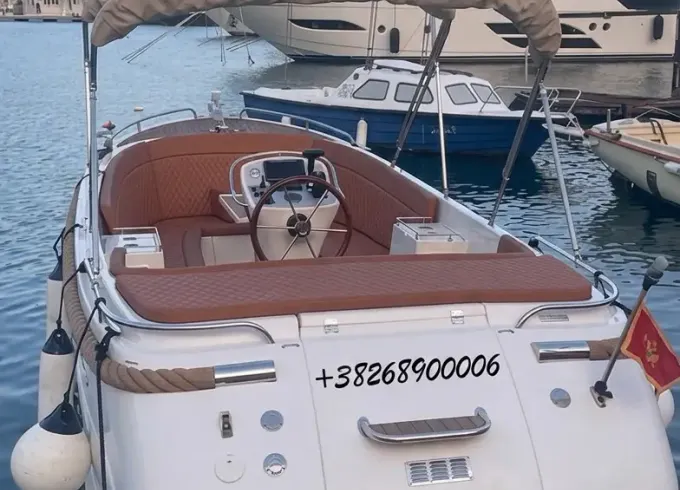 Private Luxury Speedboat in Budva - Primeur 715 - Max 7 Guests