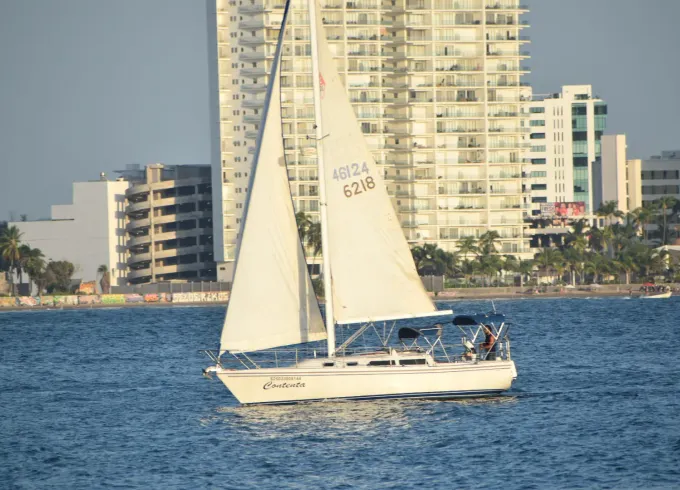 Private 30’ Catalina Luxury Sailing Yacht in Mazatlan Bays & Islands