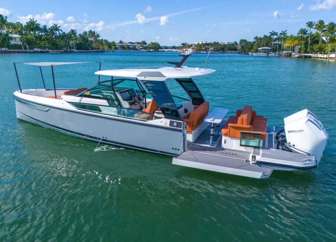 Brand New 32' Saxdor Luxury Day Boat in Miami Beach