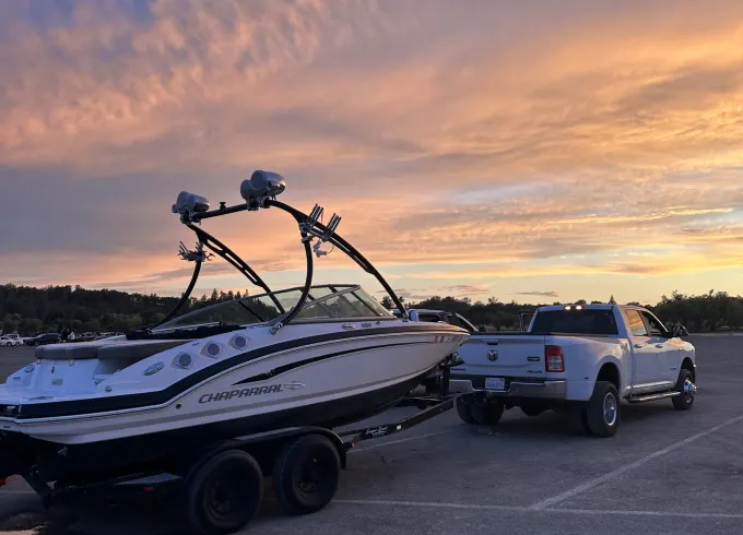 Enjoy summer on the Chaparral boat – 8 comfortable seats!