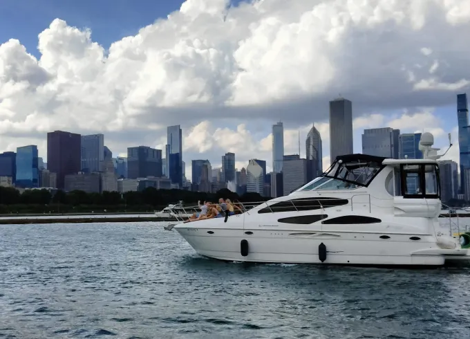 Private 44ft Cruiser 4450 Express Yacht Experience on Lake Michigan – Chicago