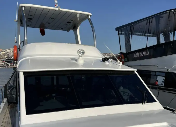 39ft Premium Bosphorus Yacht Charters in Istanbul