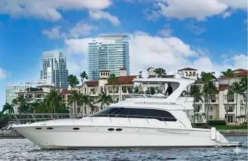 Explore Miami in 54ft Sea Ray Motor Yacht - Accommodate 13 Guests!