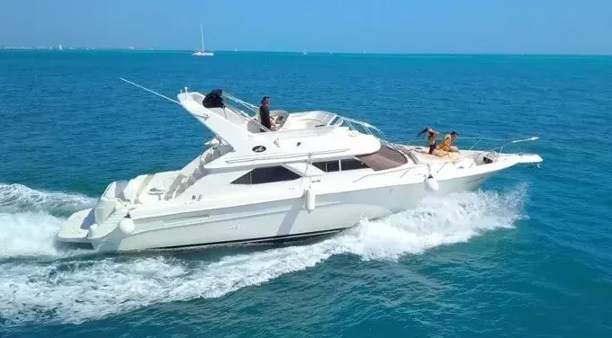 Paradise 46ft Sea Ray Luxury Motor Yacht for rent in Cancún, Quintana Roo