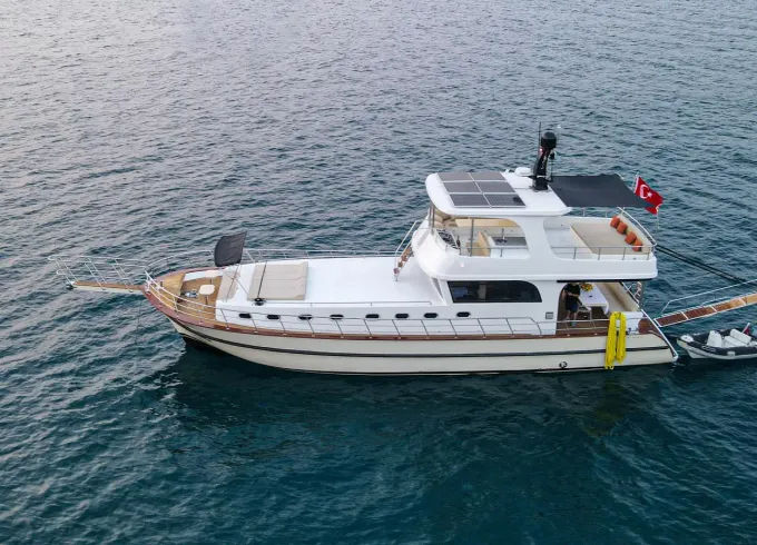 Luxury gulet with a capacity of 8 people in Gocek region