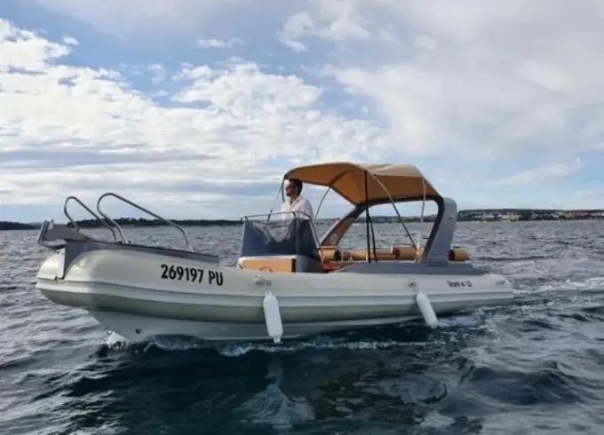 RIB Boat SHARK 23 - 7m - 2020