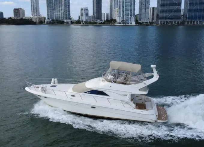 Cruise with our 45ft Sea Ray Flybridge Motor Yacht In Miami
