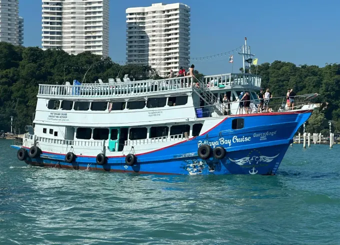 "Pattaya Bay Cruise"  is a journey on a comfortable ship located on Bali Hai