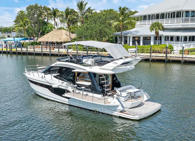 Galeon 500 Motor Yacht Rental in Palm Beach Gardens, Florida