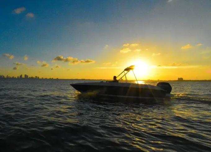 Top Marina Miami – Self-Drive Boat Rental with Free Parking Included