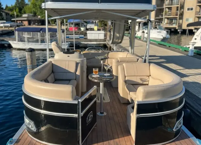 26' Avalon Windjammer Double Decker Pontoon with Slide