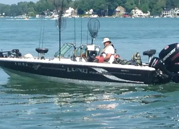 20' Lund Bass Boat for 3 in Chicago, Illinois