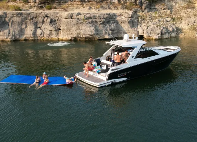 Luxury 38’ Monterey 378 SE Yacht | Lake Travis, TX | 18 Guests | Bow Rider