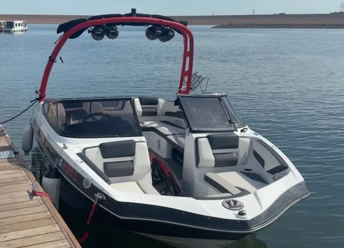 Chatfield Jet Boat w Captain (4-5 people)