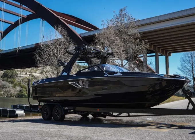 Luxury Surf Boat on Lake Georgetown