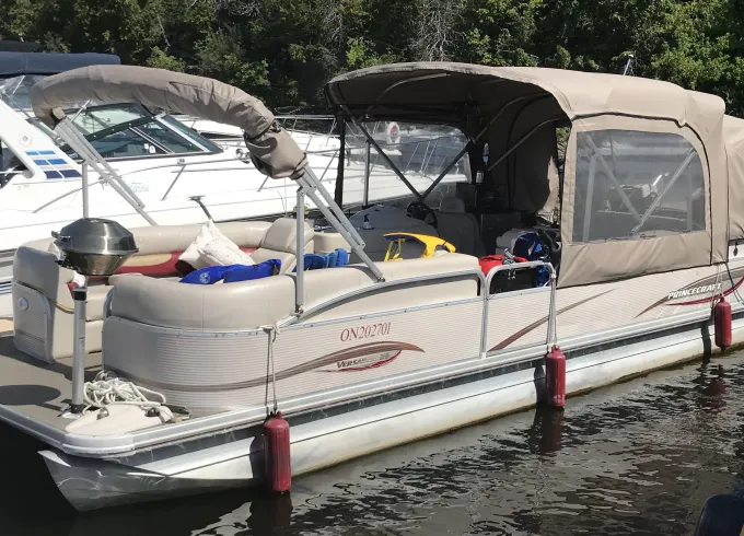 Versailles 26ft Pontoon Rental in Ottawa!