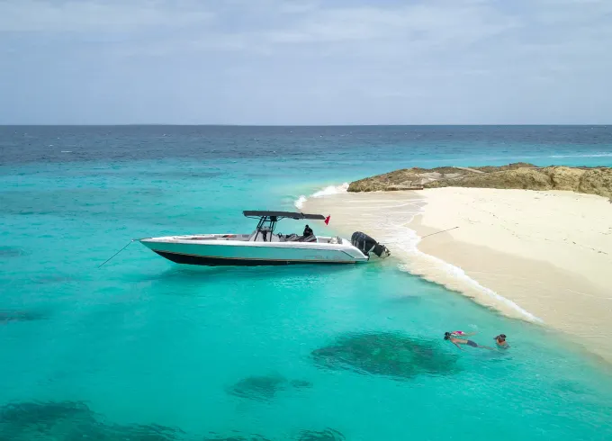 Full Day from Anguilla around Anguilla Donzi 38