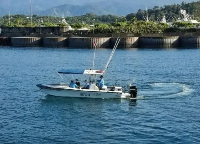 Aquila 28 Molokai Fishing Boat, Captain Optional - Playa Herradura
