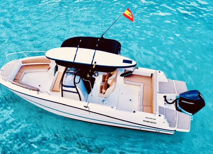 26ft Quicksilver Boat with Skipper for Private Cruise