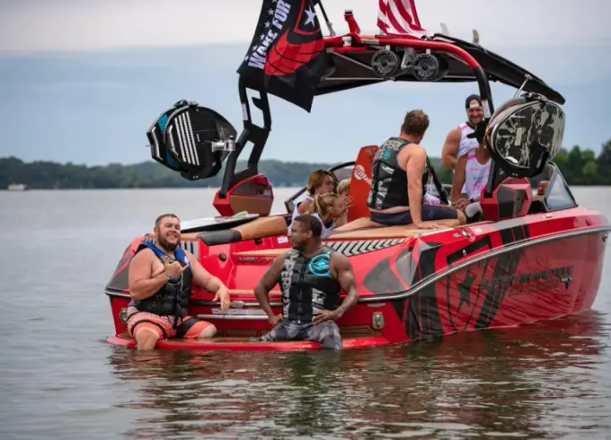 Wakeboarding & Tubing | $300hr | 8 PPL