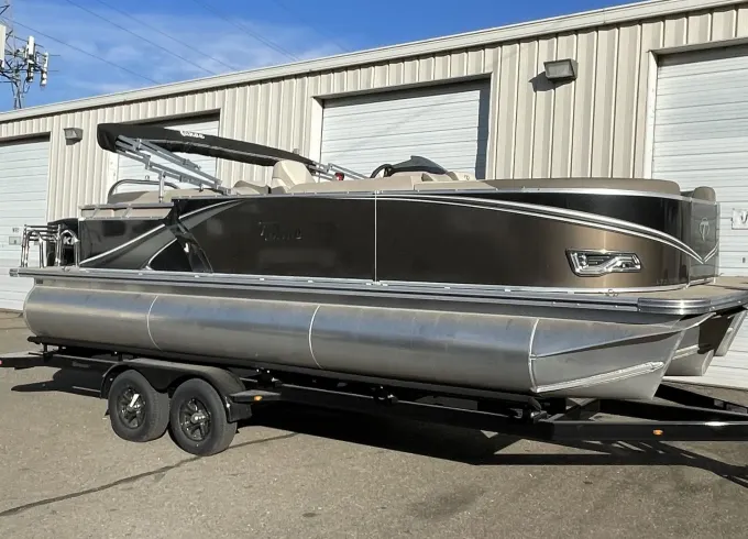 2023 NEW 23ft Tahoe Tritoon Cascade Quad Lounger