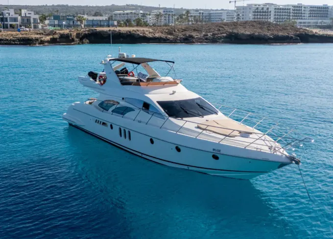 ITALIAN AZIMUT 62 MOTOR YACHT
