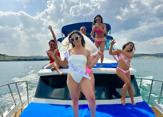 Private Crewed Luxury Yacht on Lake Travis | Ideal for Families & Celebrations