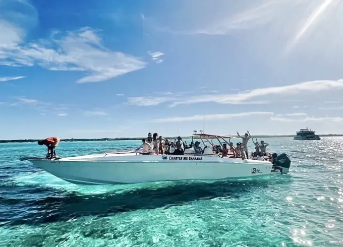 Luxurious Boat Zero Tolerance 45 for charter