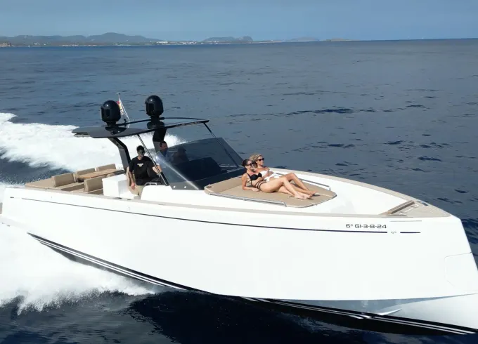 Pardo 43 Sporty Open Yacht with IPS in Ibiza