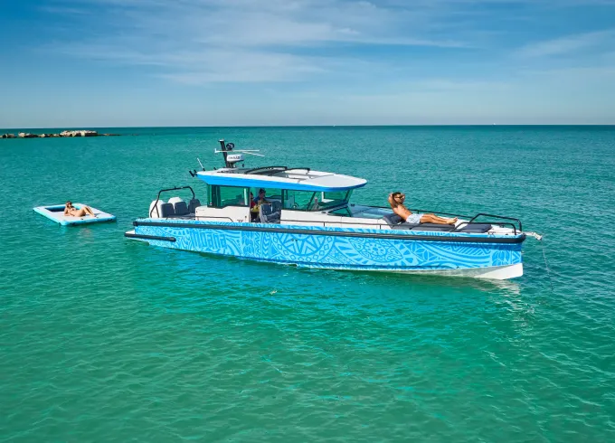Axopar Suntop Motor Yacht in Clearwater - 600 hp | Can fit large groups