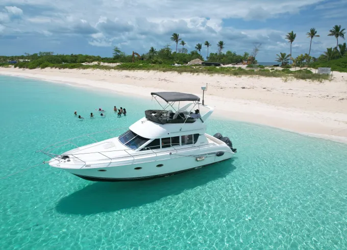 Private Party Yacht Getaway To Rose Island - Silverton 362 Fly Bridge