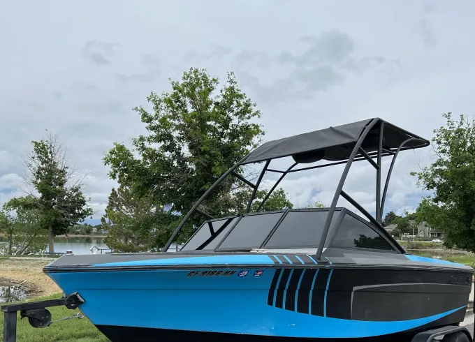 24 hr Rental Cobalt Powerboat in Westminster