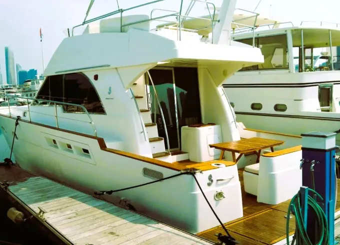 Glamorous & Spacious 45ft Yacht in Abu Dhabi Marina Quality services Best Prices