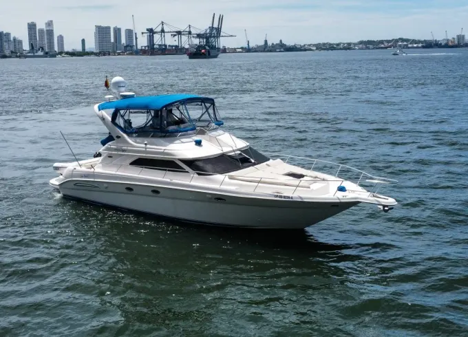 45 ft Sea Ray Express Bridge Yacht in Cartagena, Colombia