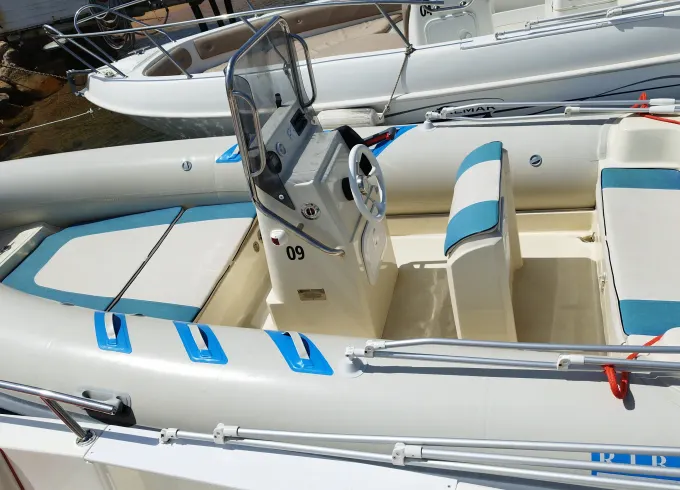 Ribmarine 570 Whit fresh water