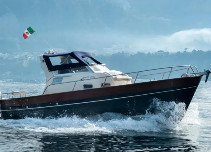 From Sorrento, Charter Our Gozzo Jeranto 750 Classic