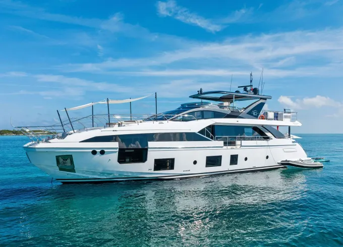 88' Azimut Luxury Yacht in Miami –  Ready to Cruise!