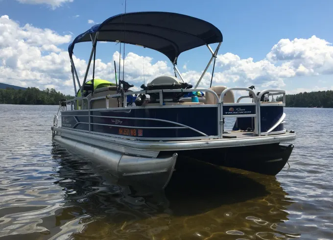 Fishing - Cruising - Swimming- Tubing on Silver Lake OR Conway Lake