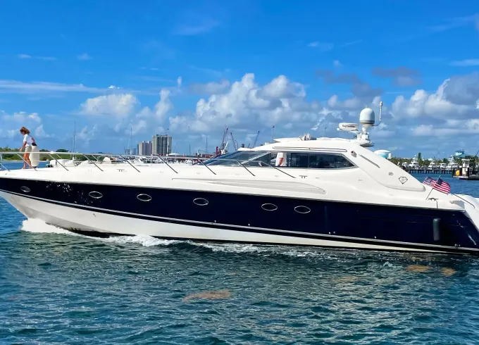 🔥20% off June - 67' Sunseeker Predator Luxury with "CAPTAIN + STEWARDESS " 🔥