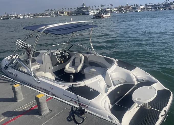 23' Yamaha Jet Boat for 10 Guests in Dana Point