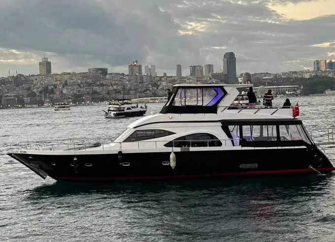70ft Princess Premium Luxury Yacht Cruise on the Bosphorus