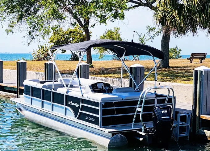 22ft. Mac Daddy of Pontoons - Spacious, comfortable, and smooth riding!